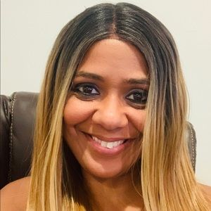 Meet your Posher, Vanessa